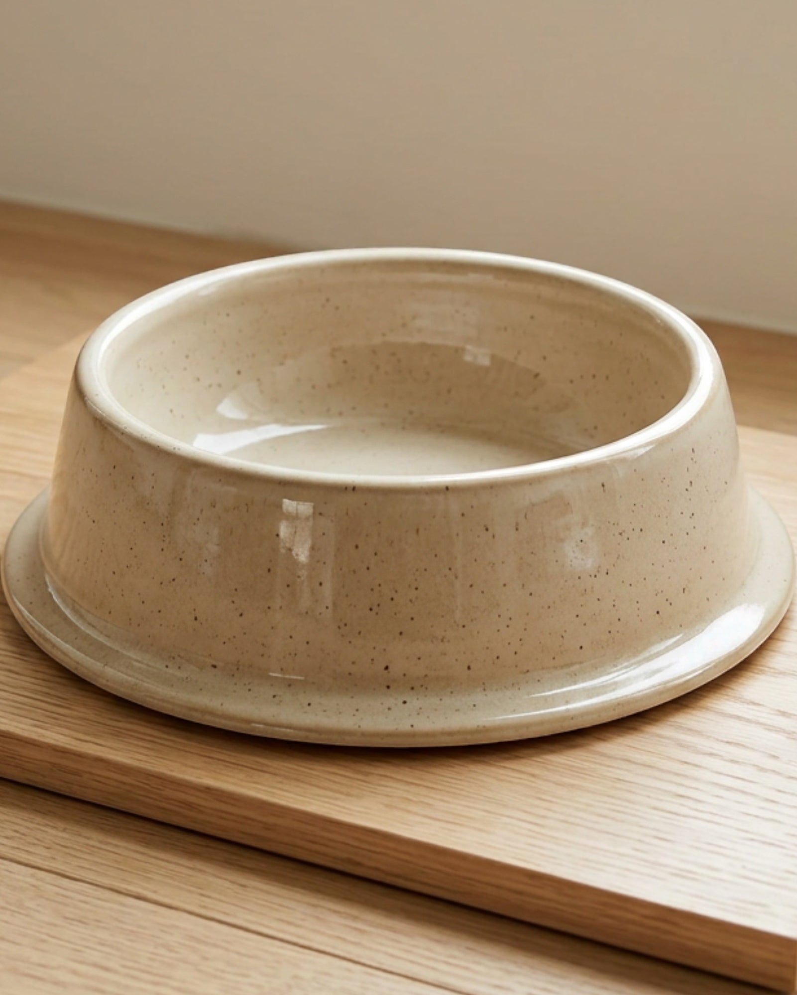 Jkwvd Stoneglaze Ceramic Pet Bowl Wide Base 24 oz Oatmeal - Lifestyle view